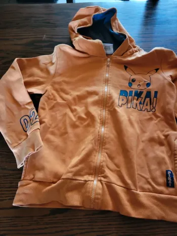 Veste sweat zippé pokemon orange