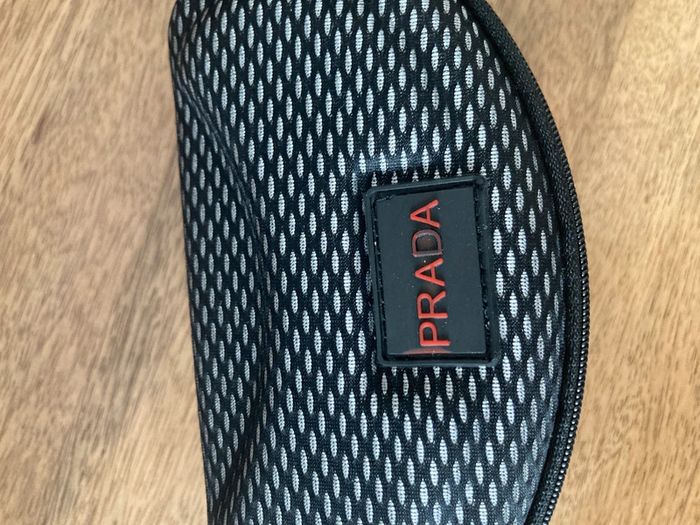 Étui à lunettes Prada - photo numéro 5