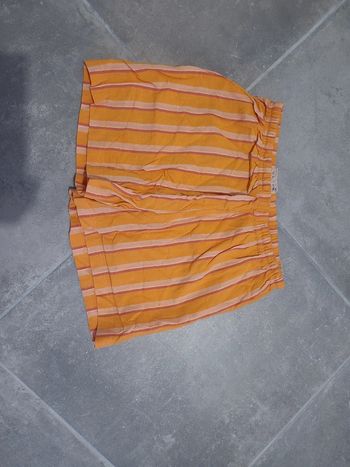 Short fille