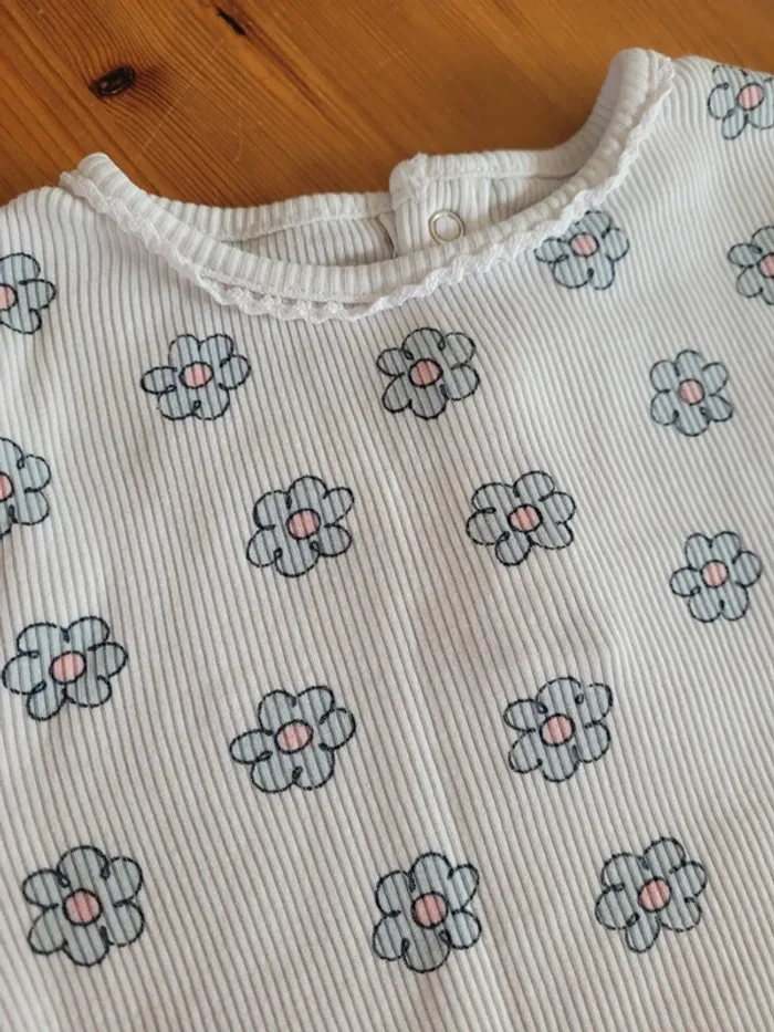 T-shirt 18 mois fleurs bleu kiabi - photo numéro 2