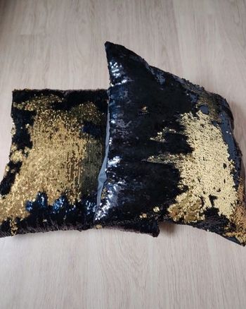 Lot 2 coussins décoratifs à paillettes sequins réversibles dorés atmosphera
