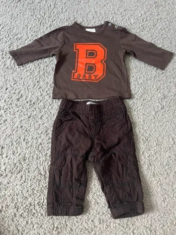 Pantalon et tee shirt manche longue