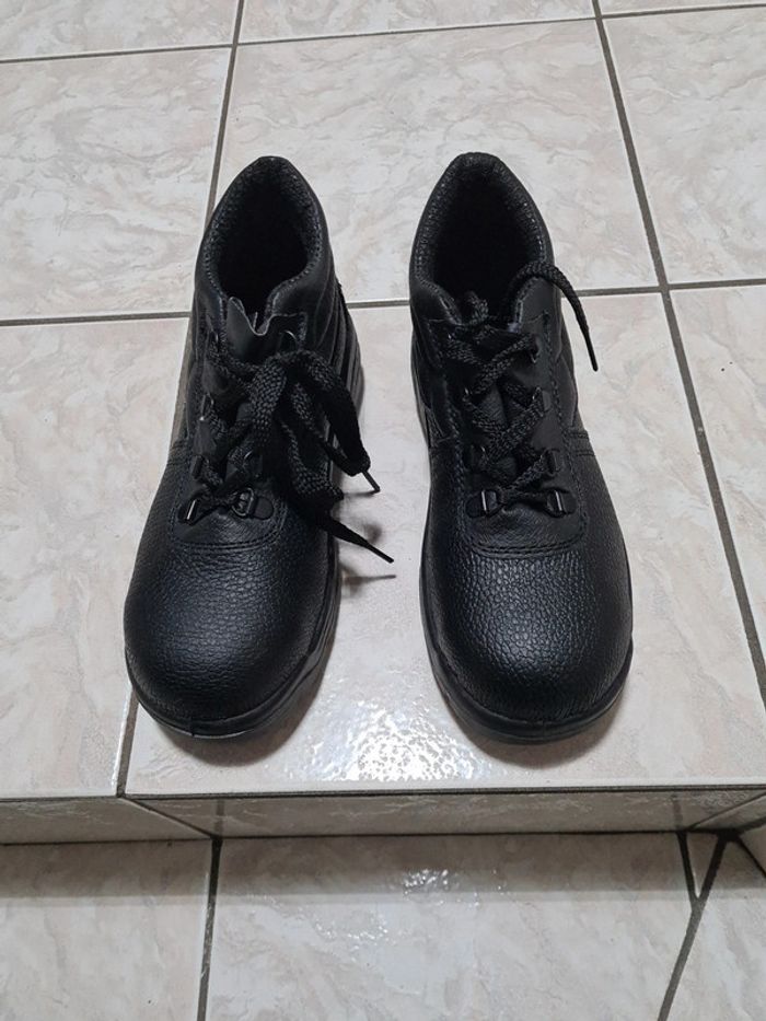 Chaussures de sécurité  pointure 37
