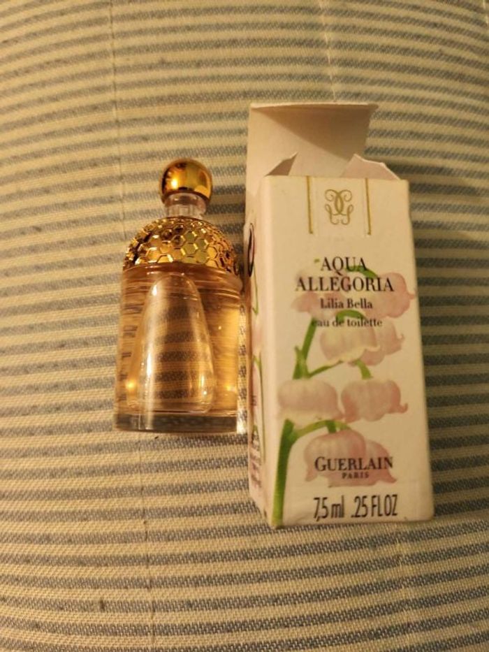 Miniature de parfum guerlain Aqua Allegoria Lilia Bella eau de toilette 7,5 ml neuf en boîte
