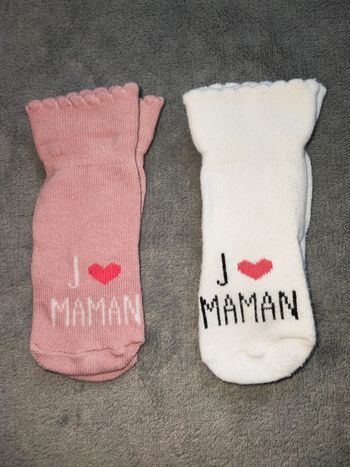 Lot de 2 paires de chaussettes 0/ 12 mois 
" J'aime maman"