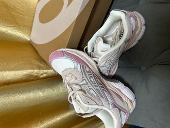 Baskets Asics GEL-NYC roses 37