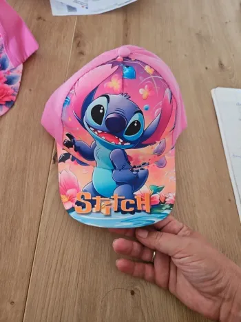 Casquette stitch neuve