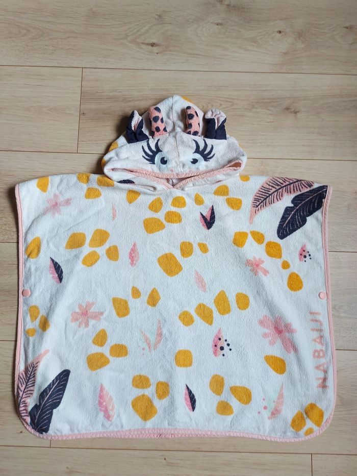 Cape de bain et maillot de bain - photo numéro 2