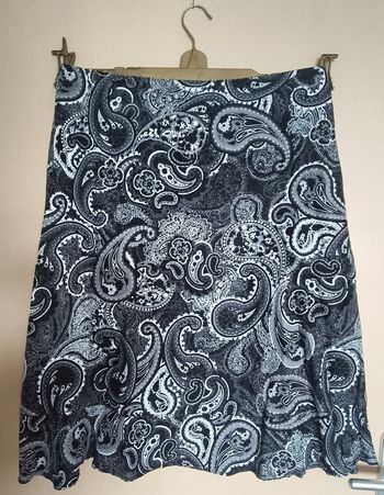 Jupe grise motifs 