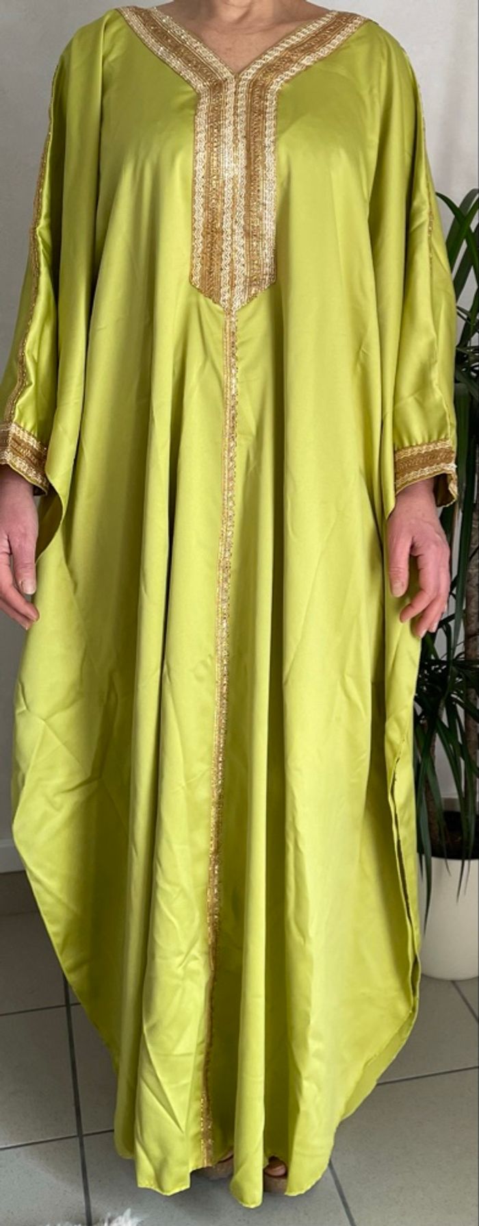 caftan/abaya Ample et Fluide Convient à Toutes Les Morphologies vert anis - photo numéro 3