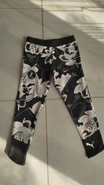 Legging à fleurs Puma T.5-6 A