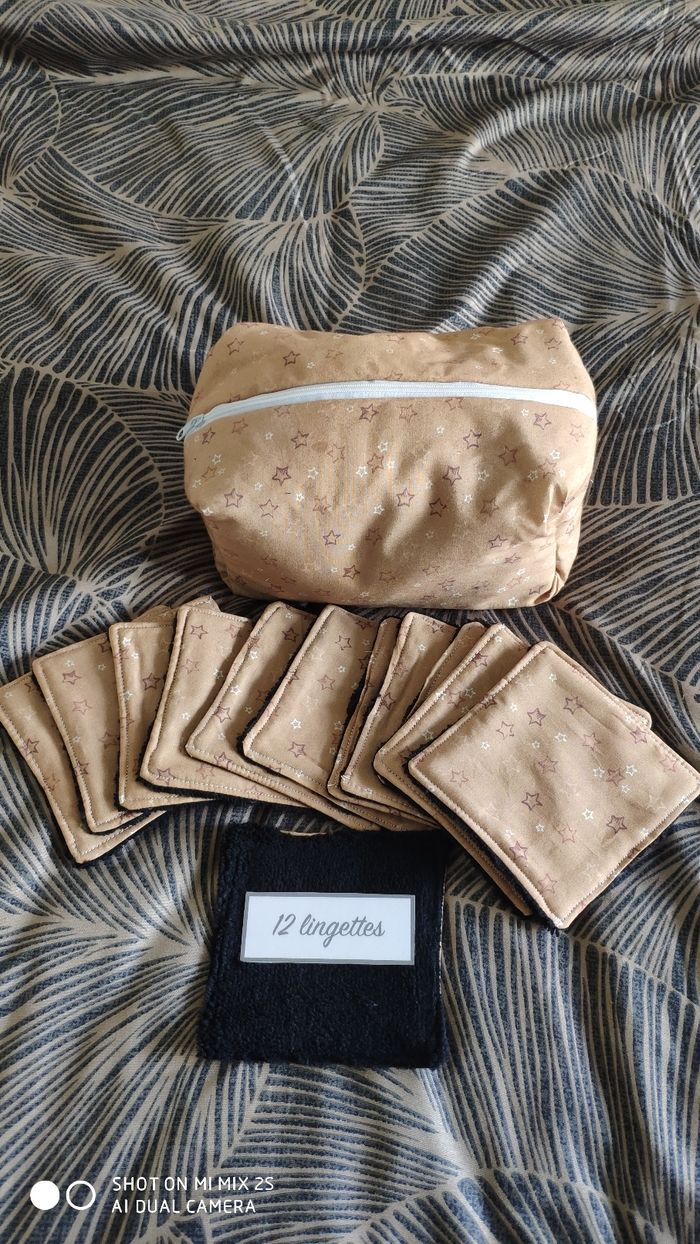 Trousse de toilette moltonné et ses 12 lingettes lavables neuf
