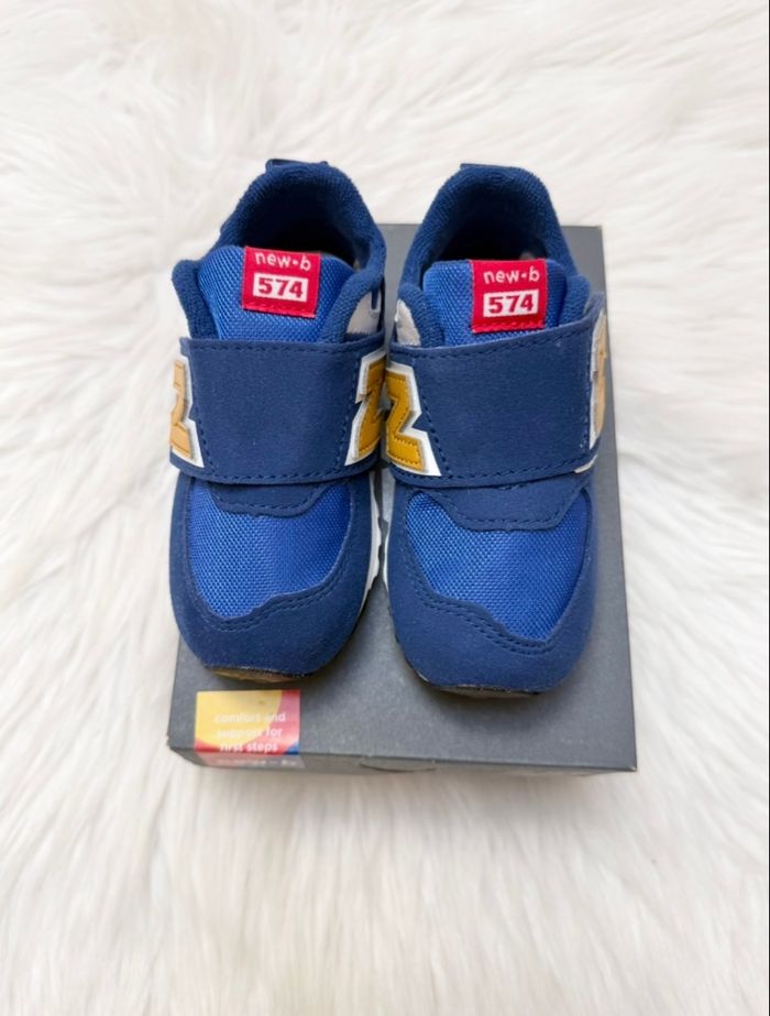 Baskets New Balance bébé – Taille 22,5 – bleu/moutarde – Neuf avec étiquette - photo numéro 3