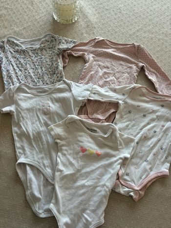Lot bodys bébé fille