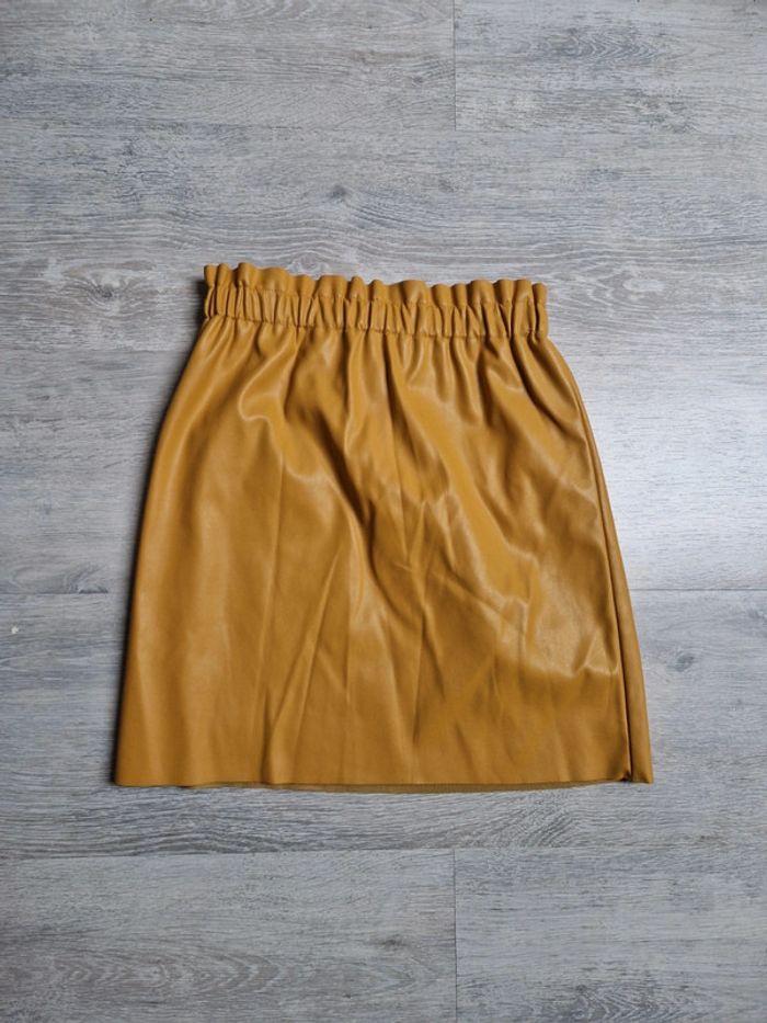 Jupe neuve cuir synthétique moutarde Jennyfer XS