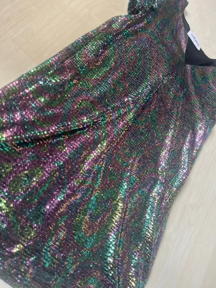 Robe paillettes 8 ans - photo numéro 2
