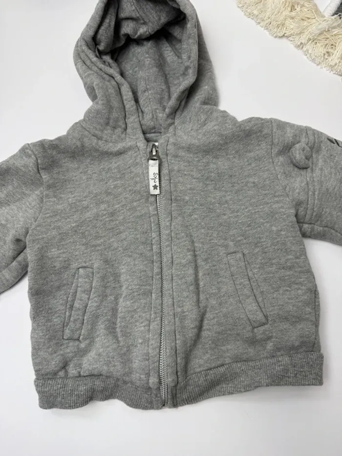 Sweat à capuche Noukie's bébé garçon taille 6 mois comme neuf