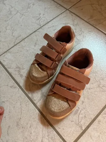 Chaussure rose à paillette