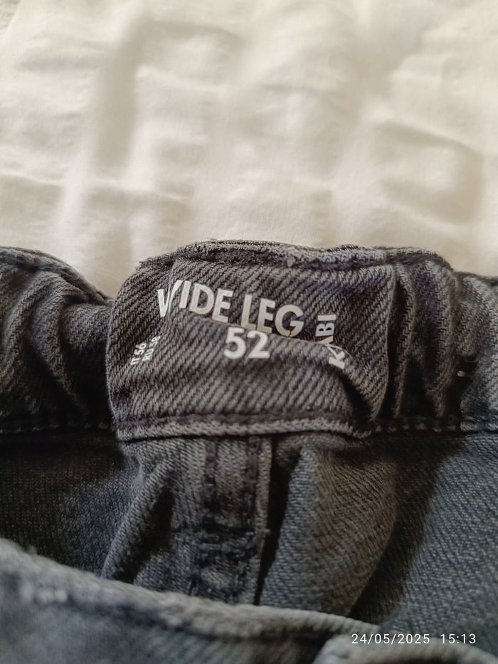 Jeans troué - photo numéro 3