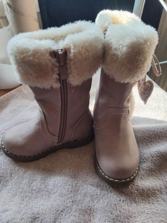 Bottes bébé fille pointure 22 - photo numéro 2