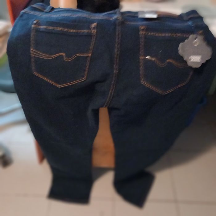 Jeans neufs bleu  50/52 - photo numéro 2