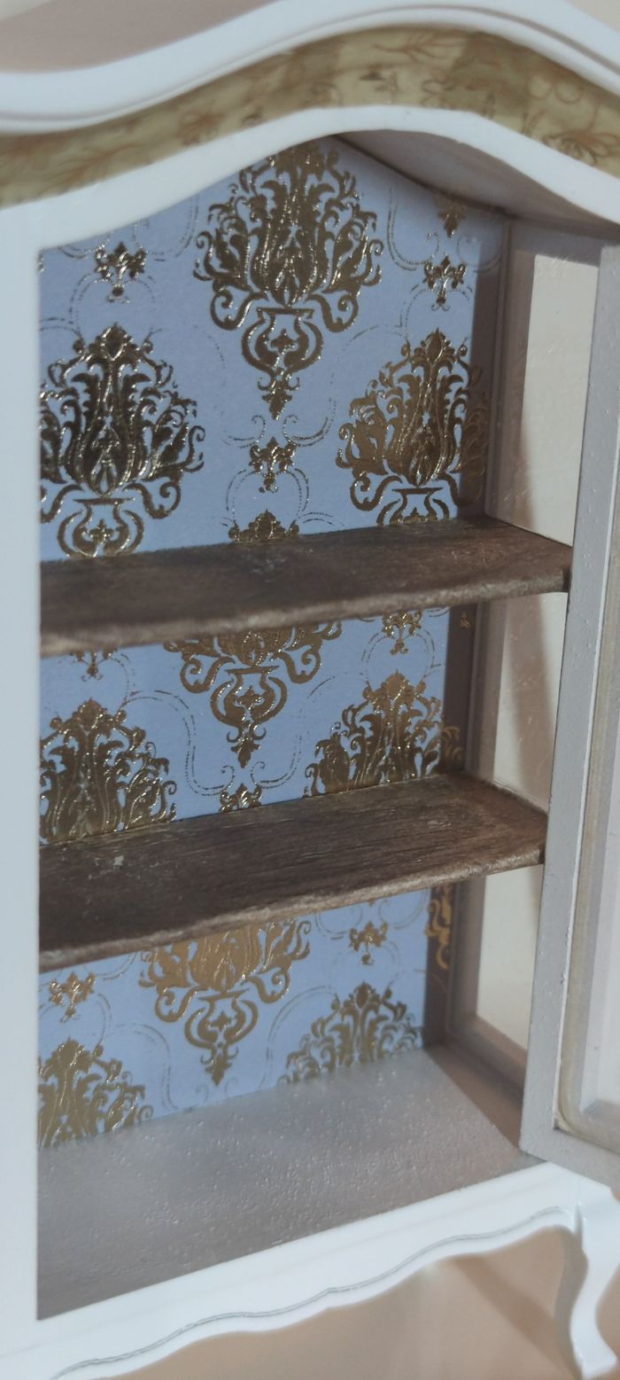 Armoire/vitrine/meuble maison de poupée - photo numéro 2