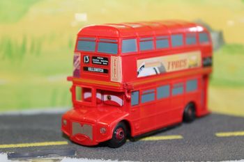 Disney Pixar cars bus londonien Topper Dickington III