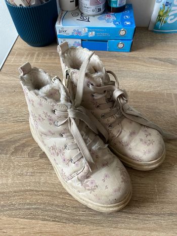 Bottine polaire à fleurs taille 29