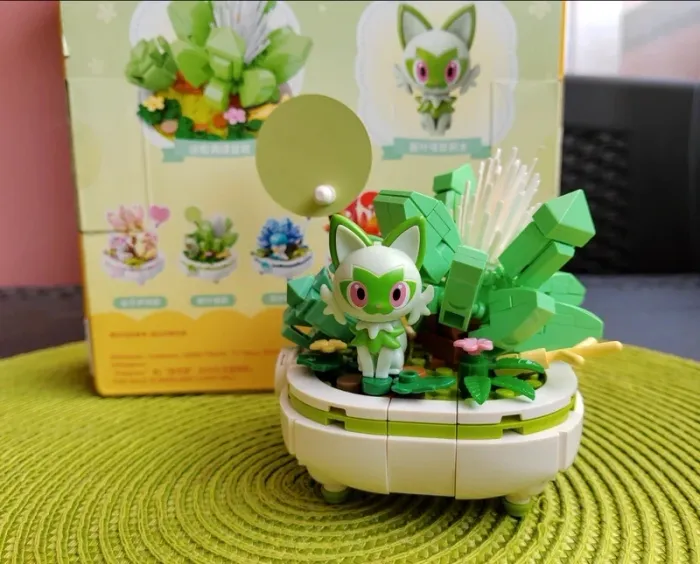 Figurine de construction, bloc (Mega - Lego) Pokémon, Poussacha ( Sprigatito ) - photo numéro 7