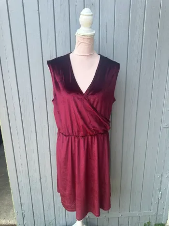 Robe décolleté sans manches bordeaux velours chic 42/XL
