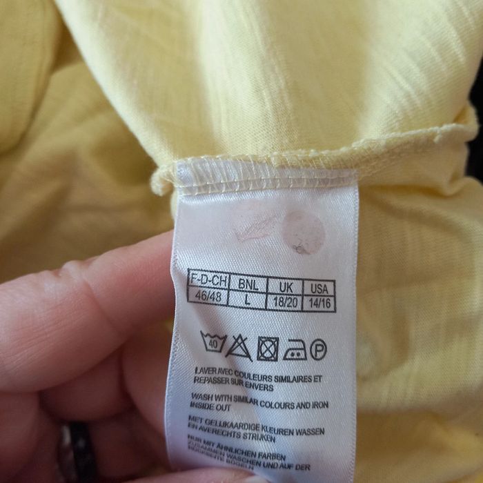 Tee shirt jaune pâle - photo numéro 5