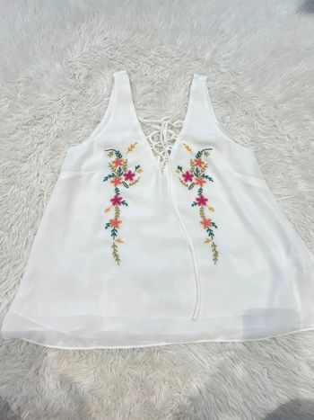 Débardeur léger broderies fleur