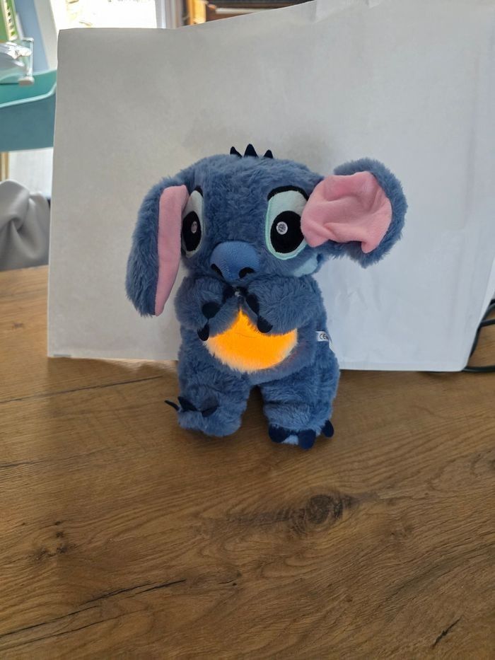 Berceuse Stitch 30 cm battements de cœur, des ronflements avec une musique apaisante neuf