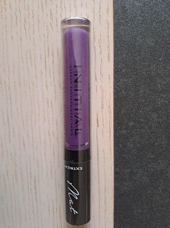 Gloss mat initial  violet