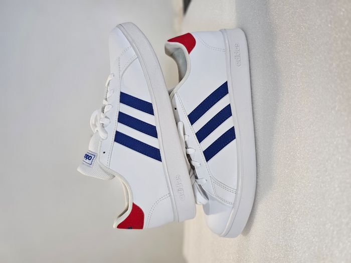 👟 Adidas Grand Court K – Baskets femme – Neuves avec étiquettes