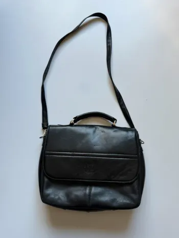 Sac en cuir noir vintage