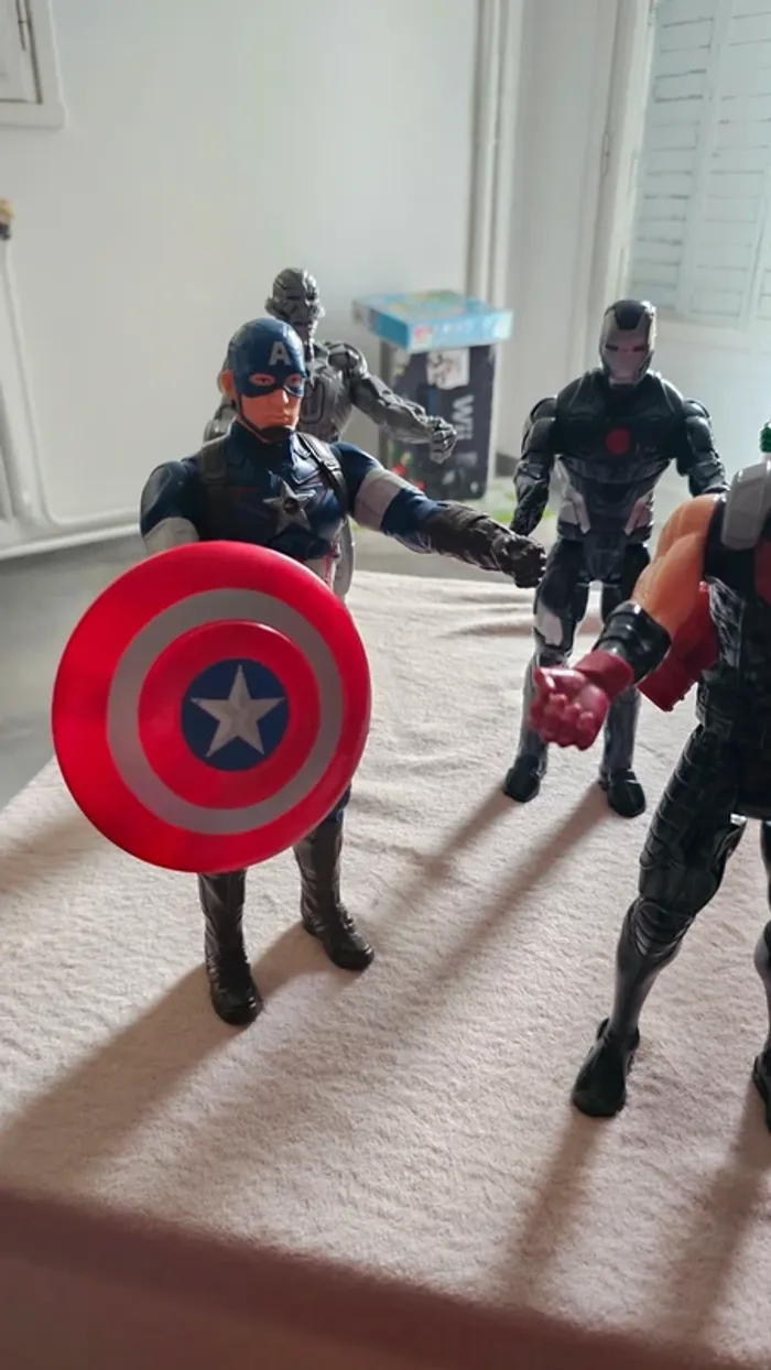 Personnage / figurine Jouet garçon avebgerd marvel - photo numéro 4
