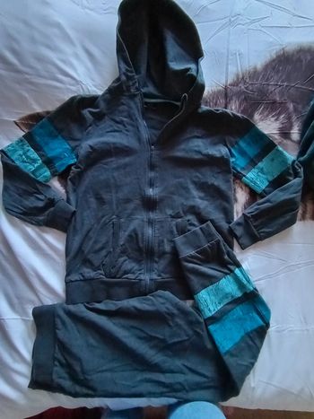 Ensemble sport taille 36/38