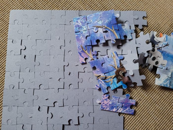 Puzzle de la Reine des Neiges 104 pièces - photo numéro 2