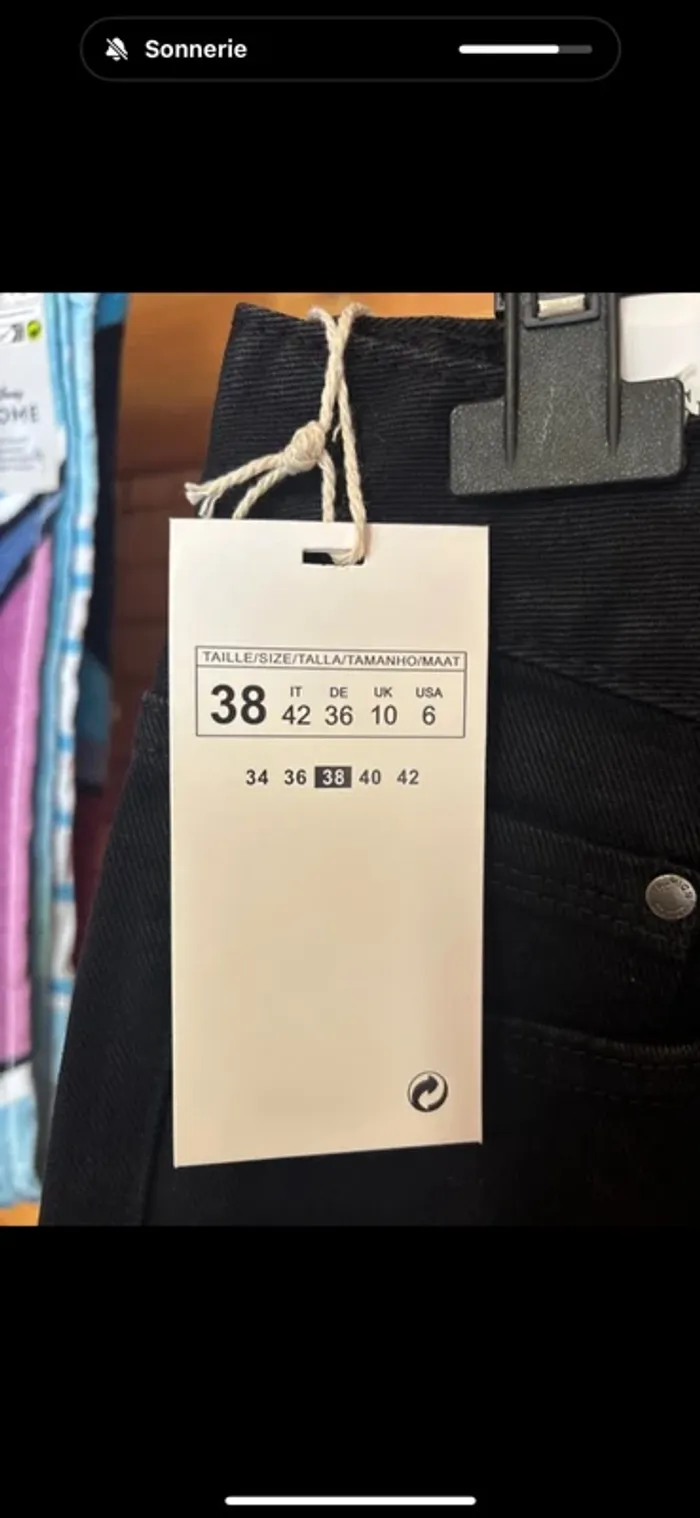 Jean’s à trou taille haute - photo numéro 2