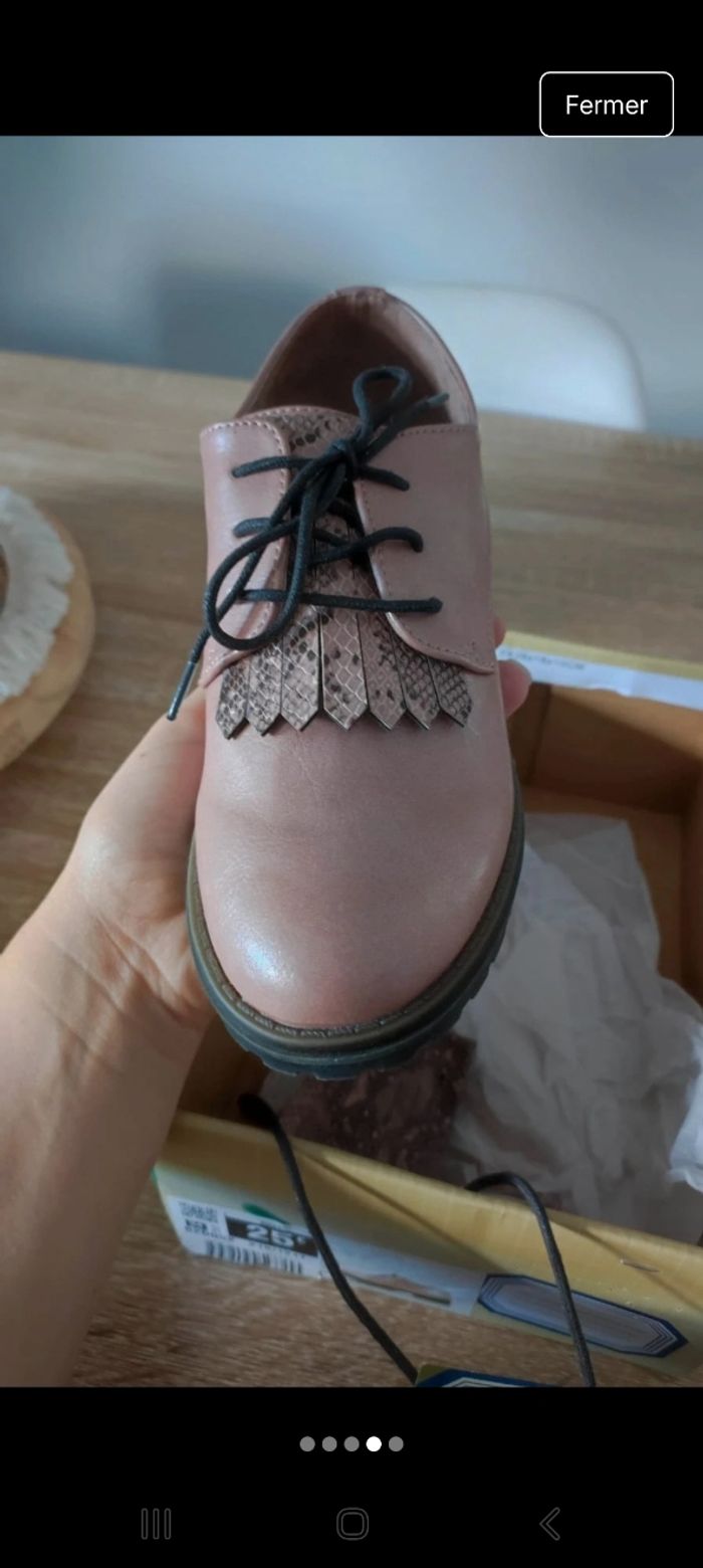 Chaussure fille Taille 34 - photo numéro 2