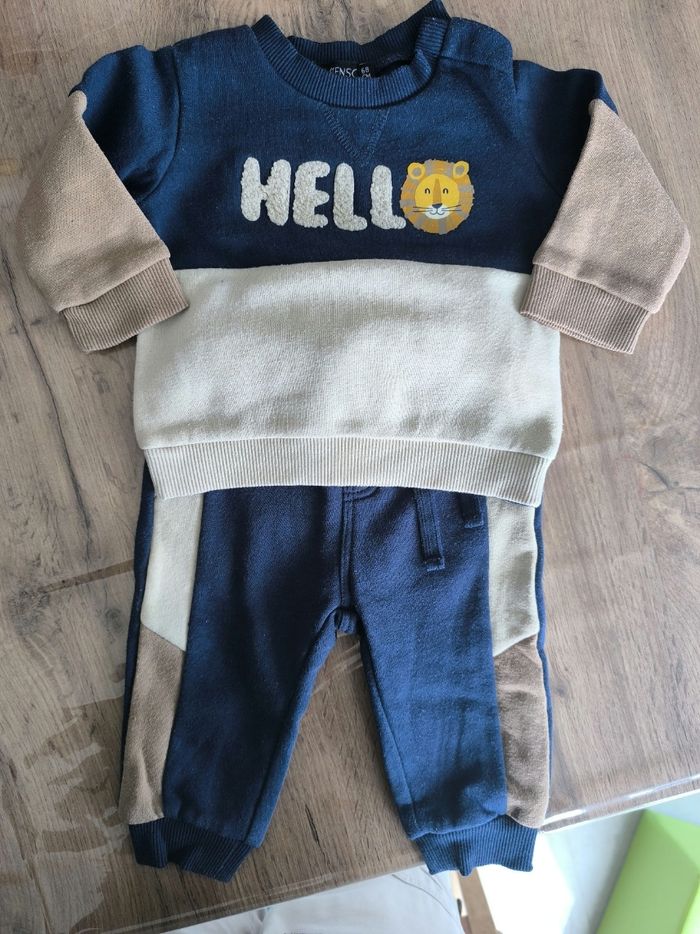 Ensemble 6 mois (67 cm) - photo numéro 2