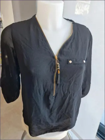 Blouse noire - Taille 36-38 - New Collection