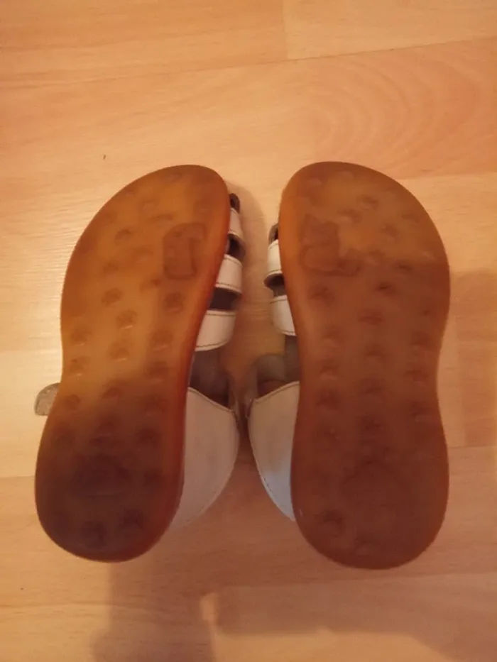 Chaussure 🔄 - photo numéro 3