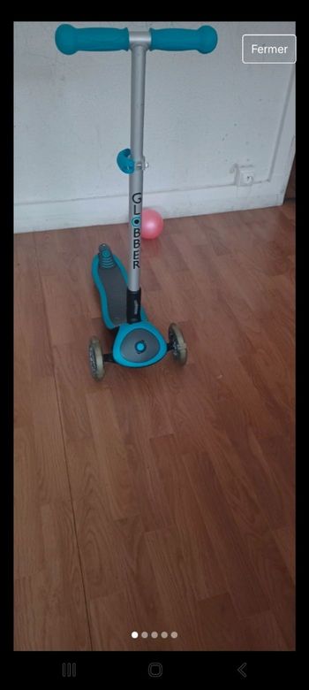 Trottinette bleu globber
