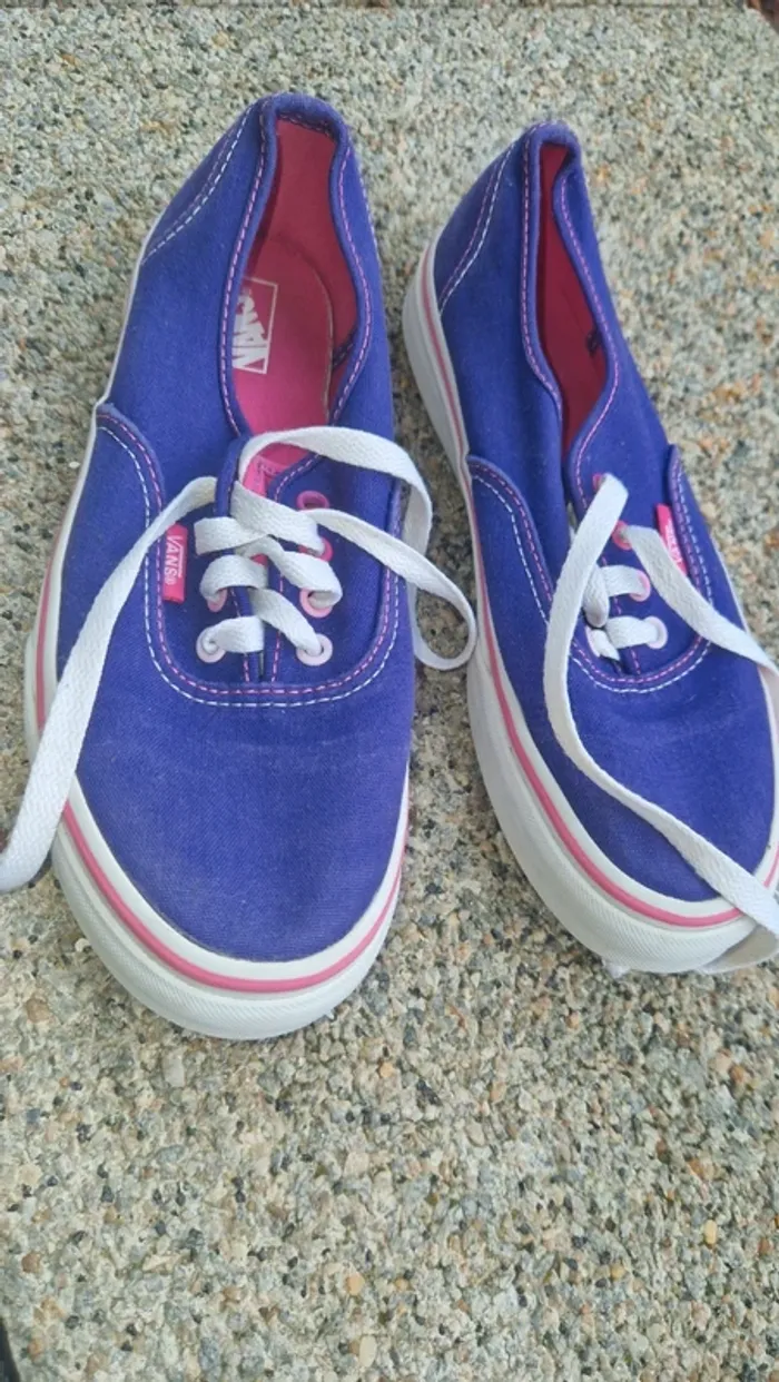 Belle vans enfant taille 34.5 😊 neuf sans étiquette