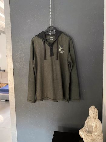 Sweat léger a capuche kaki et noir