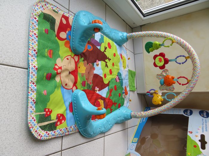 Jouet d'éveil Le Jardin Enchanté pour bébé