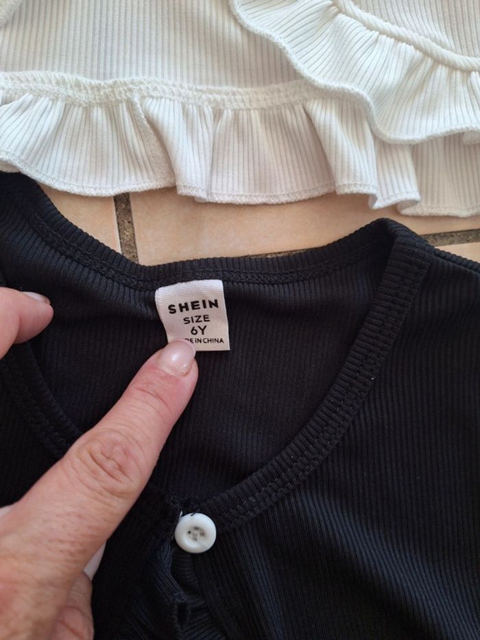 2 gilet 6 ans neufs - photo numéro 3