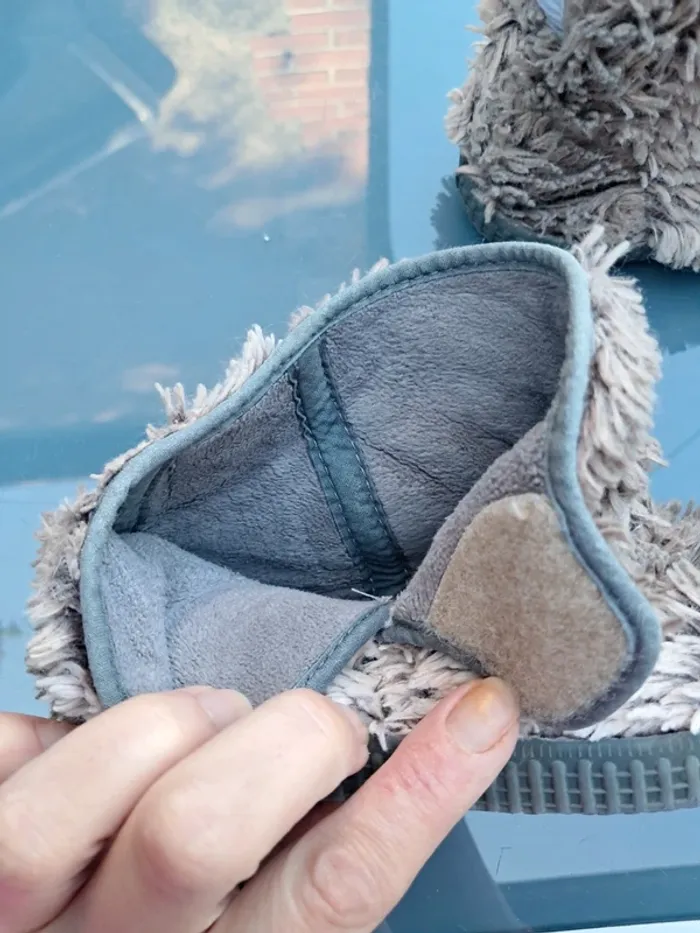 Beaux chaussons chauds poilus intérieur taupe et intérieur polaire gris, scratch - T31 - Chipie - photo numéro 4